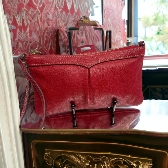 Dooney & Bourke Handbags - Dooney & Bourke Leather Wristlet